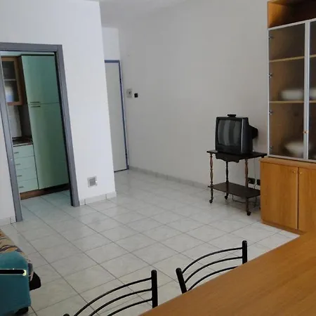 Lungomare Centrale Apartment *